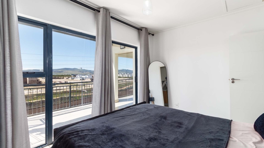1 Bedroom Property for Sale in Sandown Western Cape